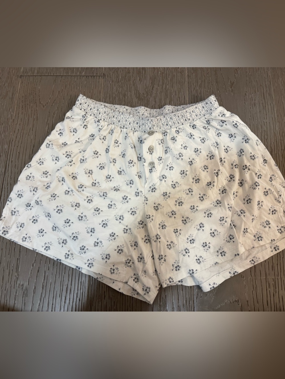 intimissimi White High-Waist Floral Print Shorts with blue  floral pattern